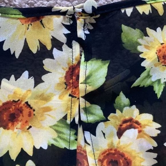 Forever 21 Sheer Sunflower Floral Black Yellow Tunic Blouse Size Small - Picture 2 of 6